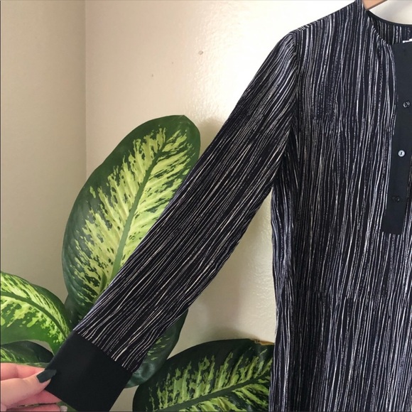 Vince | Wavy Stripe Printed Silk Dress - Picture 5 of 8